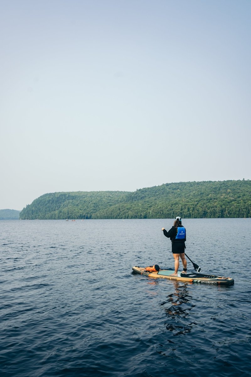 Athabasca 11' Green Inflatable Paddle board (Hybrid Carbon Paddle + Bag with Wheels) - The Wild Tribe