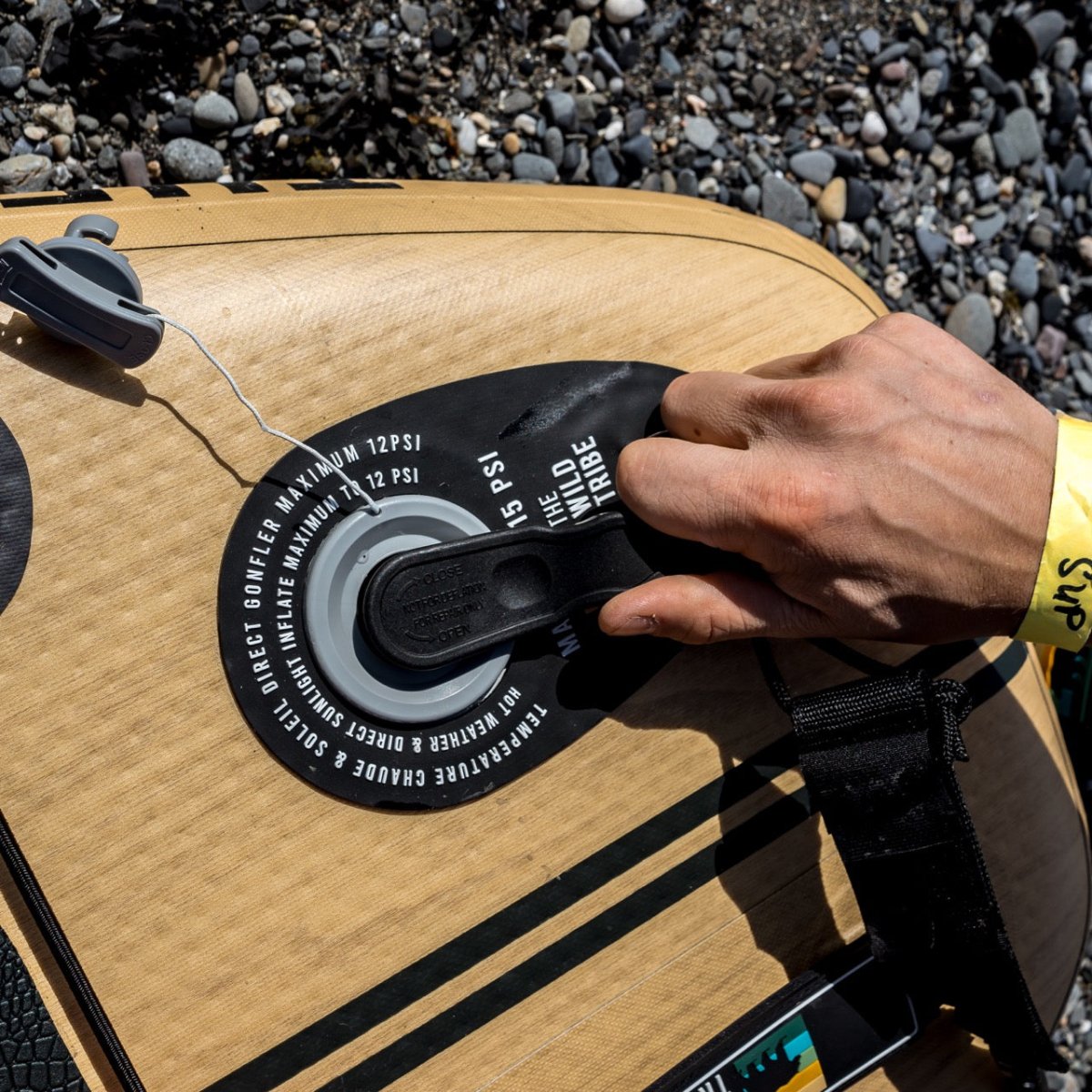 AIR LEAK AROUND THE VALVE ? TIGHTEN THE VALVE ON YOUR PADDLE BOARD - The Wild Tribe